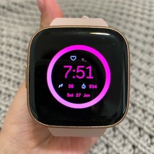 Rose/pink, Fitbit Versa 2 watch